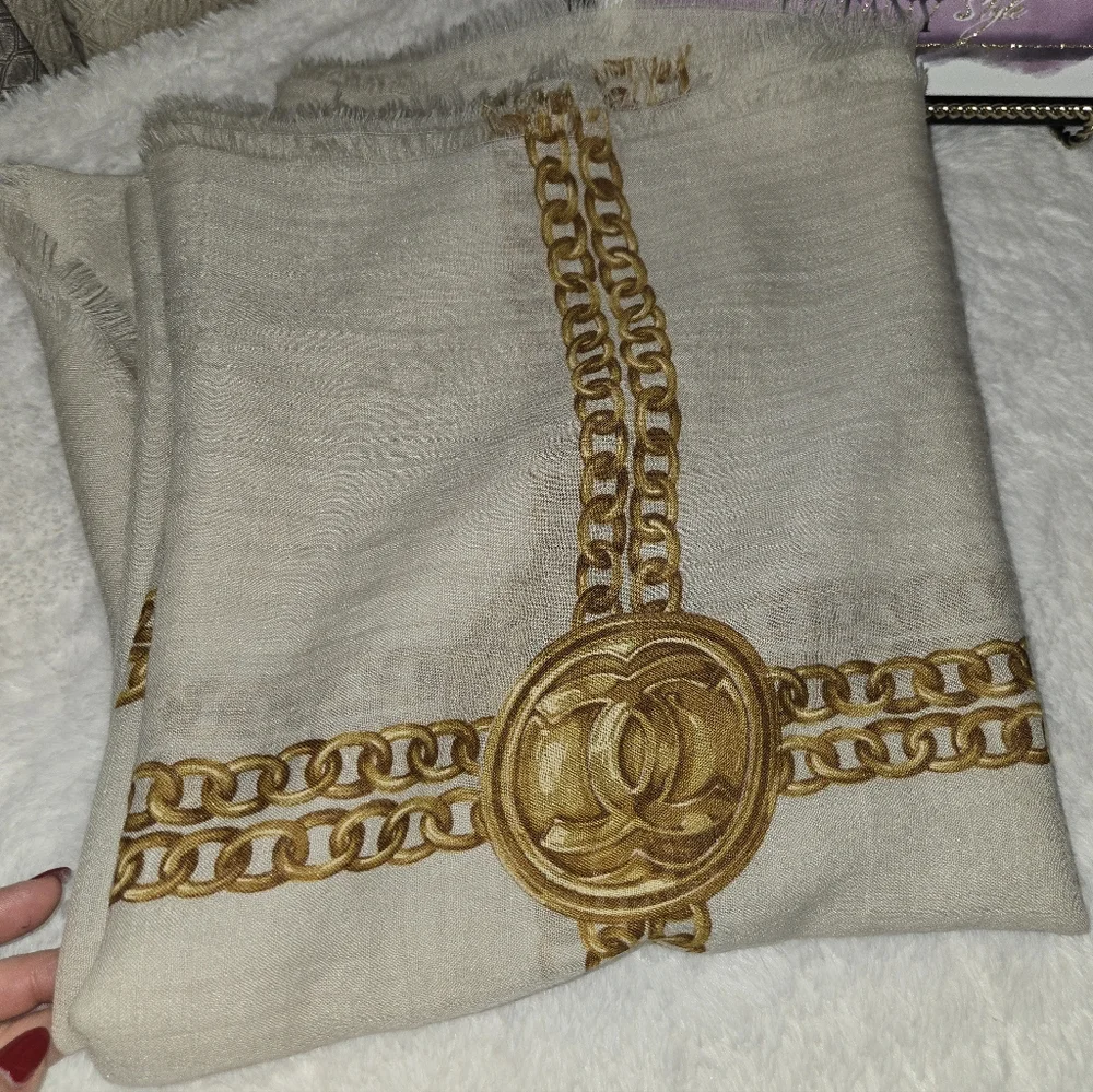🔥 Chanel Chain Scarf EUC 🔥